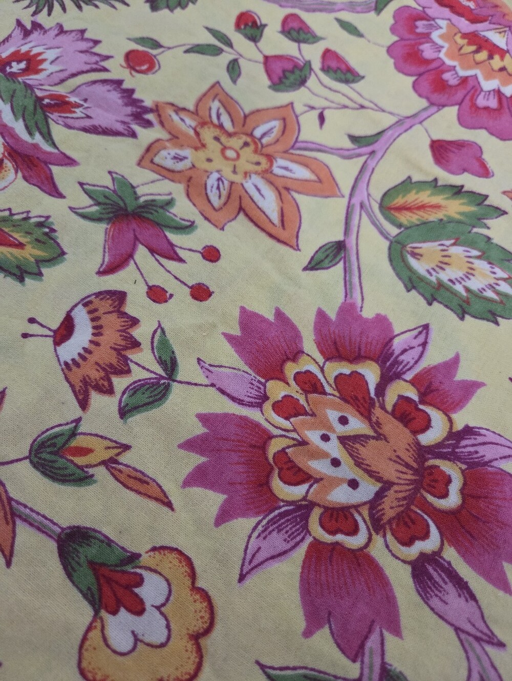 April Cornell Table Cloth - Picture 2 of 6